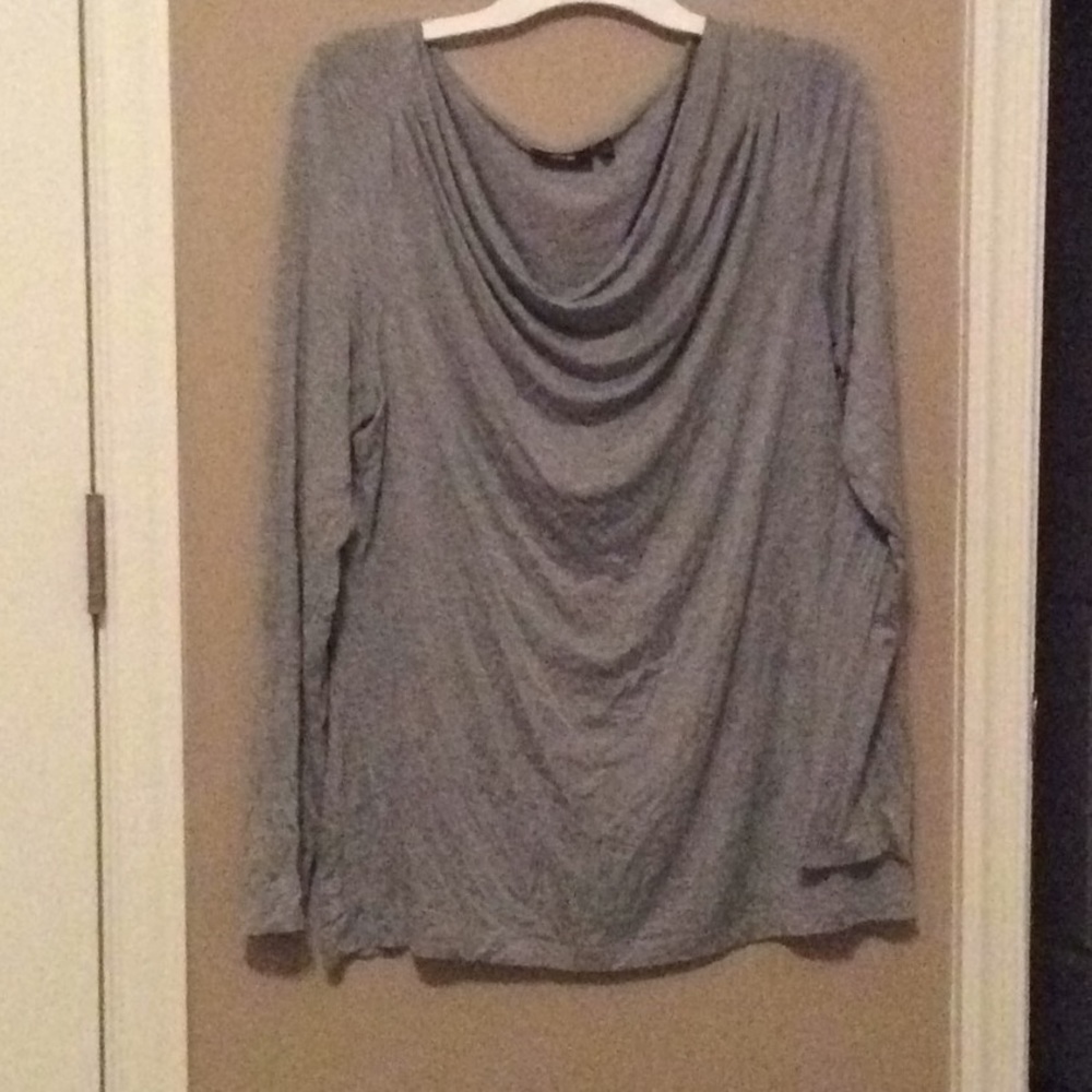 Women's Apt. 9 long sleeved top